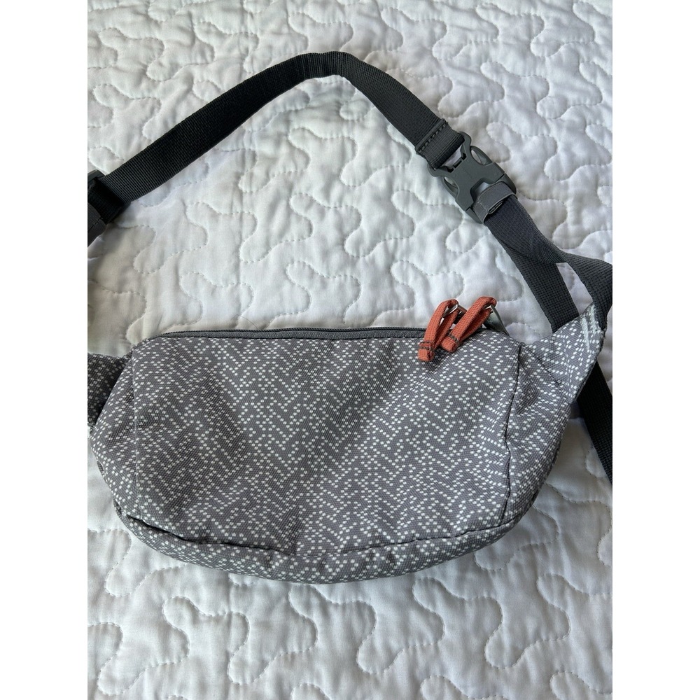 Chaco Waist Fanny Pack Gray White - Picture 3 of 6